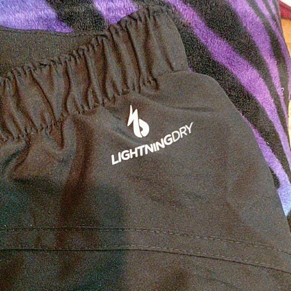 New Balance shorts - Picture 5 of 8